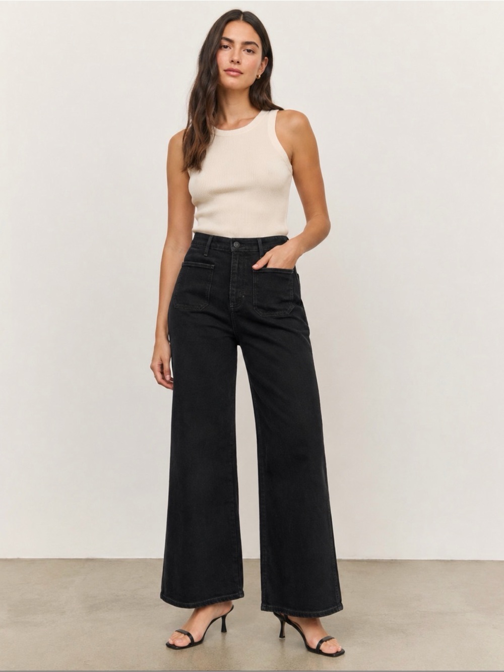Reformation Black High Rise Wide Leg Jeans Size 27 S Front Patch Pockets